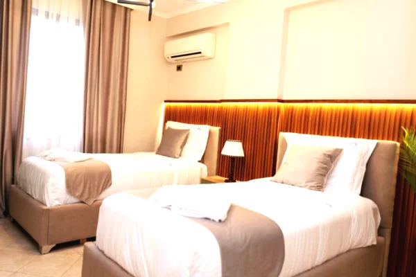 Shtepi me qera 3+1 ne Tirane - 1,200 Euro