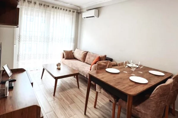 Shtepi me qera 1+1 ne Tirane - 57,000 Leke