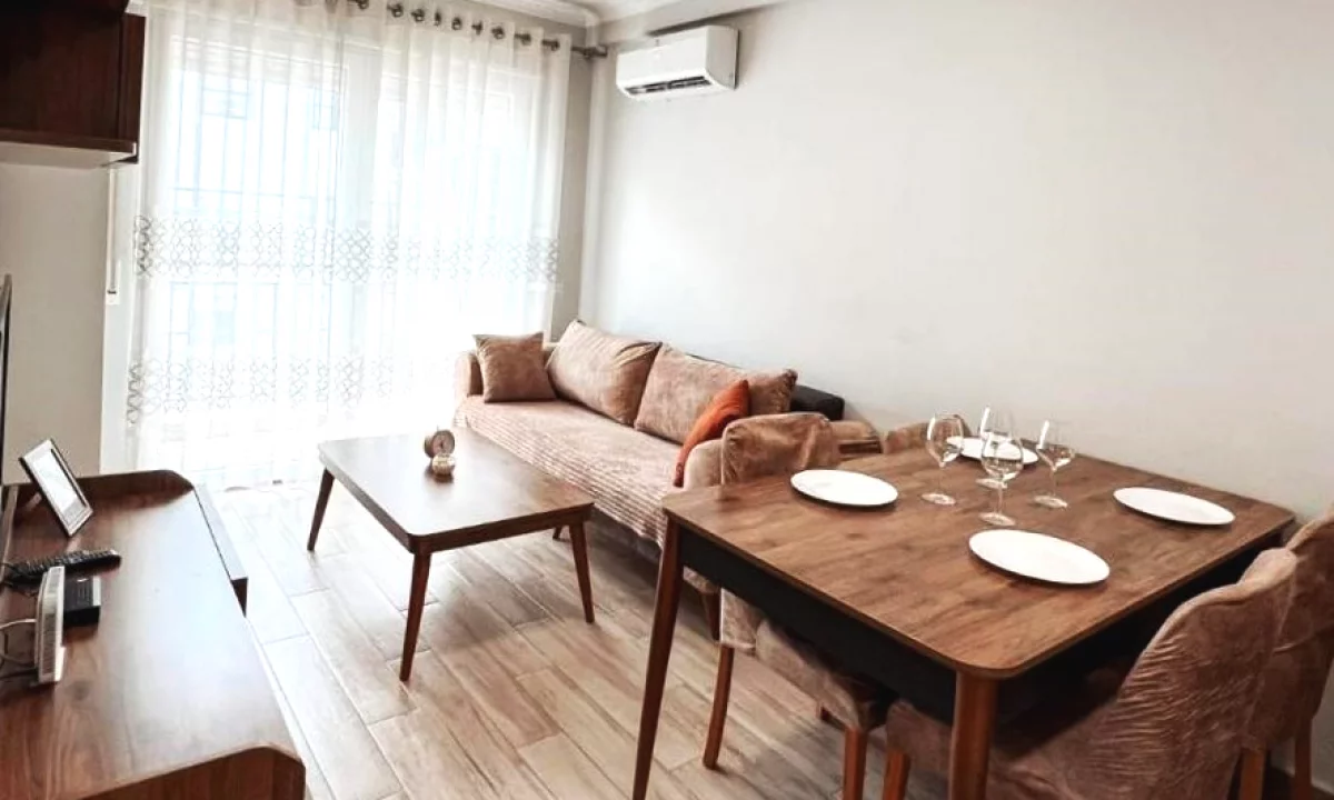 Appartamento in affitto a Tirana 1+1, Arredato