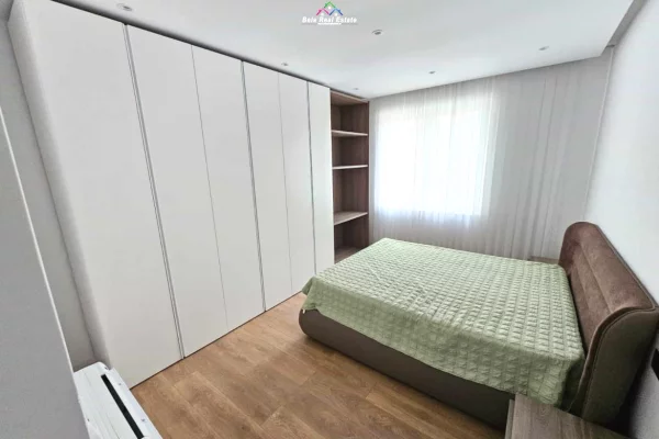 Shtepi me qera Apartament ne Tirane, 5+1, Mobilimi E mobiluar, Pagesa 2,500  Euro.