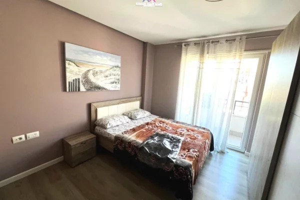 Shtepi me qera Apartament ne Tirane, 2+1, Mobilimi E mobiluar, Pagesa 130,000  Leke.