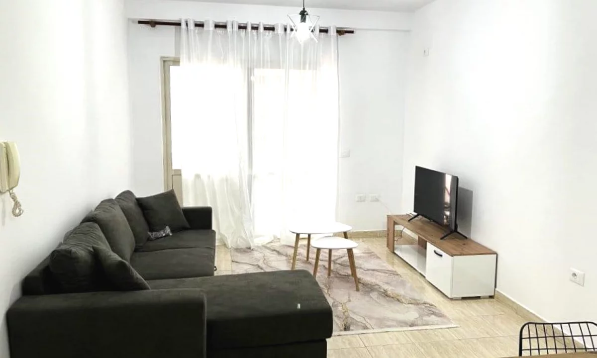 Shtepi me qera Apartament ne Tirane, 2+1, Mobilimi E mobiluar, Pagesa 70,000  Leke.