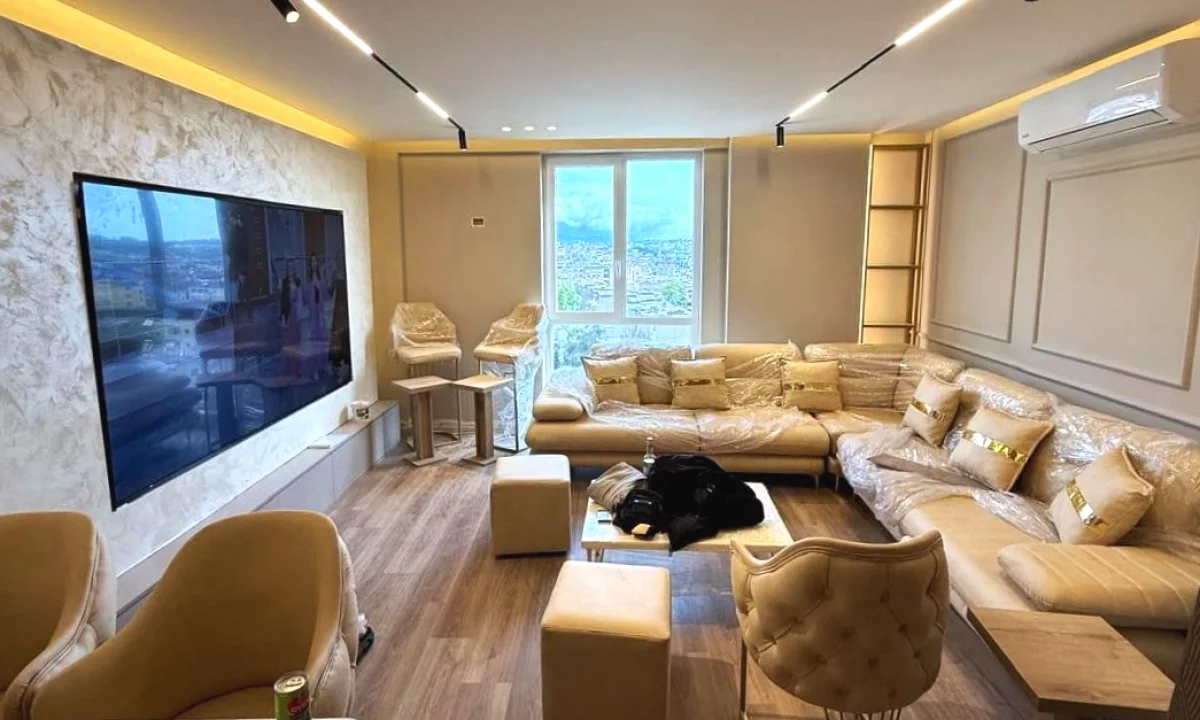 Shtepi me qera Apartament ne Tirane, 2+1, Mobilimi E mobiluar, Pagesa 1,200  Euro.