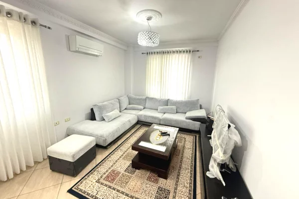 Shtepi me qera Apartament ne Tirane, 2+1, Mobilimi E mobiluar, Pagesa 70,000  Euro.