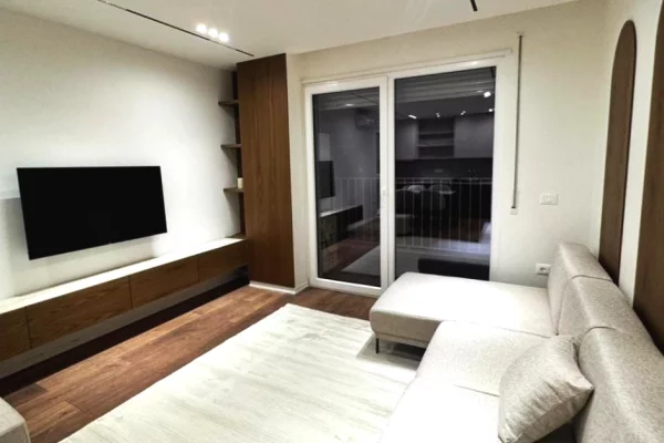 Shtepi me qera 1+1 ne Tirane - 700 Euro