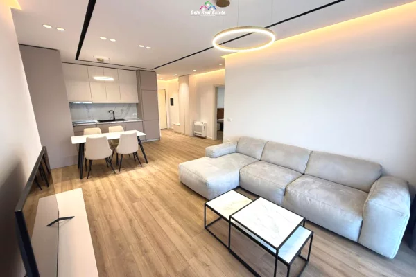 Shtepi me qera 2+1 ne Tirane - 1,660 Euro