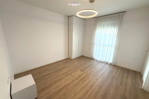 Shtepi me qera Apartament ne Tirane, 2+1, Mobilimi E mobiluar, Pagesa 1,660  Euro.