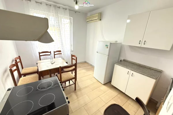 Shtepi me qera Apartament ne Tirane, 1+1, Mobilimi E mobiluar, Pagesa 550  Euro.