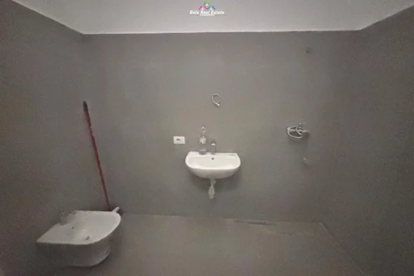 Shtepi me qera Apartament ne Tirane, 1+1, Mobilimi E mobiluar, Pagesa 600  Euro.