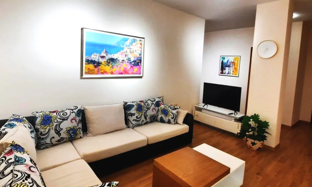 Shtepi me qera Apartament ne Tirane, 2+1, Mobilimi E mobiluar, Pagesa 80,000  Leke.