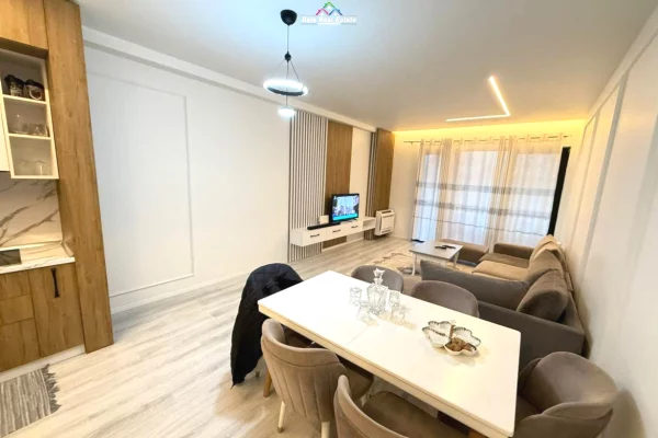 Shtepi me qera 2+1 ne Tirane - 750 Euro