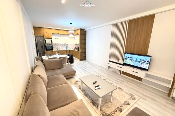 Shtepi me qera 2+1 ne Tirane - 750 Euro