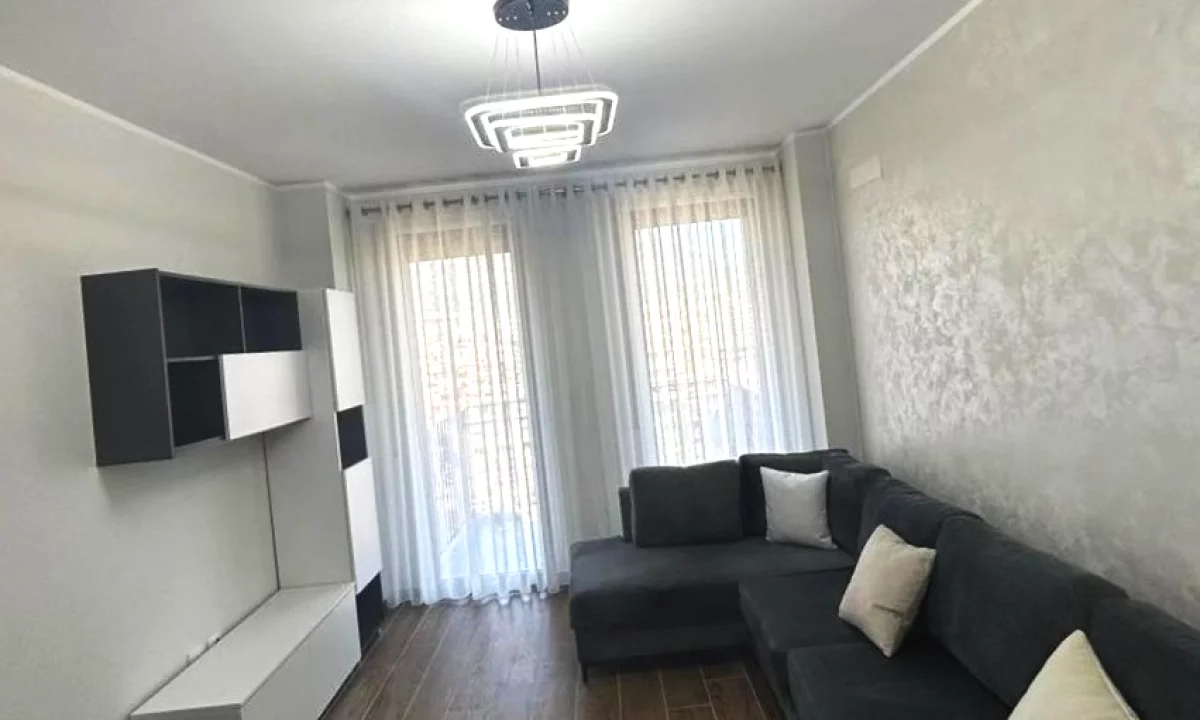 Shtepi me qera Apartament ne Tirane, 1+1, Mobilimi E mobiluar, Pagesa 50,000  Leke.