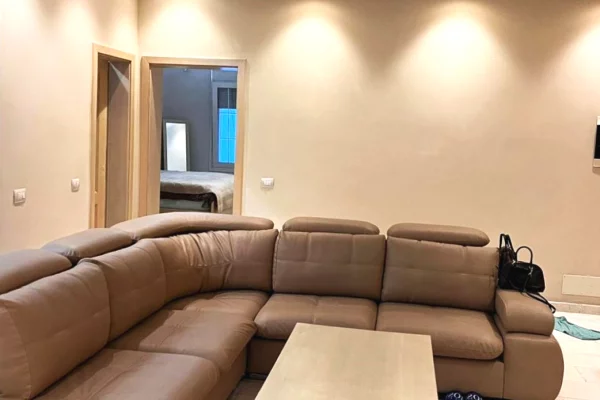 Shtepi me qera 1+1 ne Tirane - 800 Euro