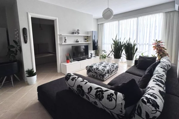 Shtepi me qera 1+1 ne Tirane - 650 Euro