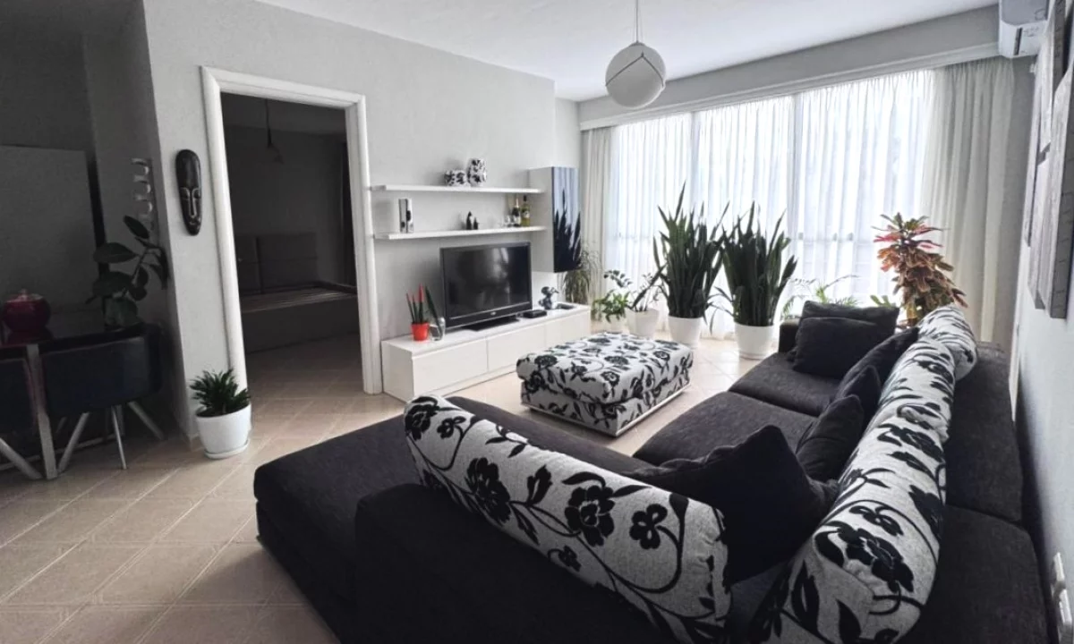 Shtepi me qera Apartament ne Tirane, 1+1, Mobilimi E mobiluar, Pagesa 650  Euro.