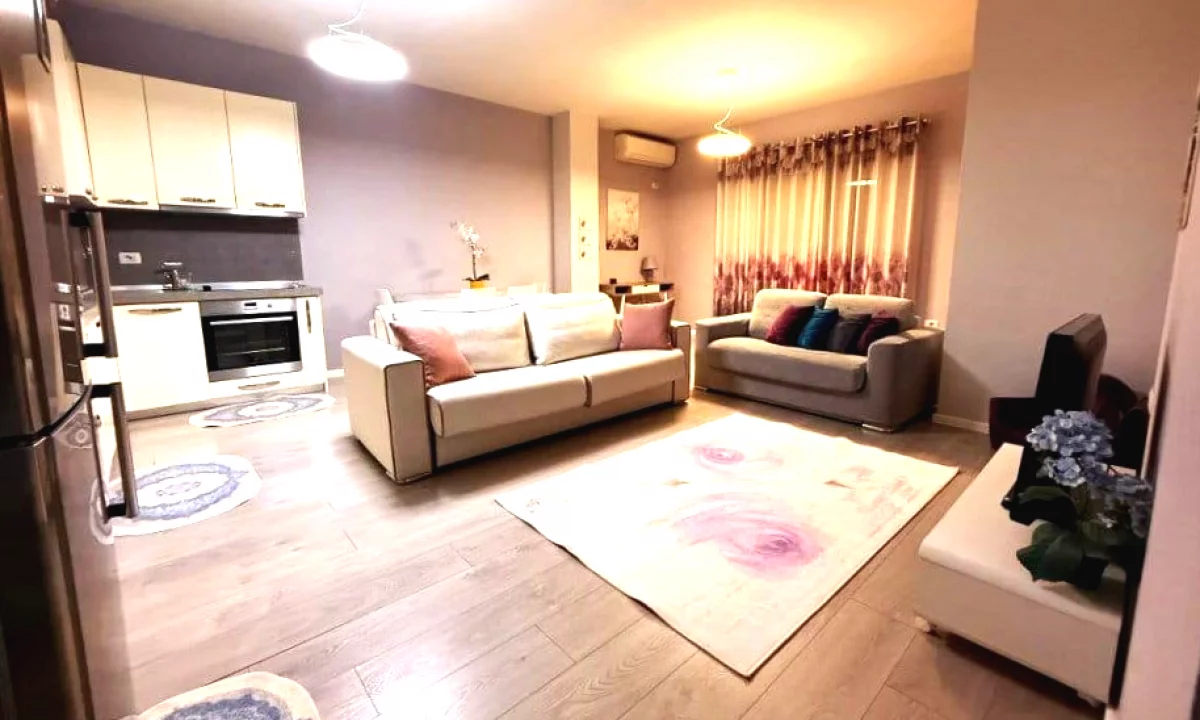 Shtepi me qera Apartament ne Tirane, 1+1, Mobilimi E mobiluar, Pagesa 60,000  Leke.