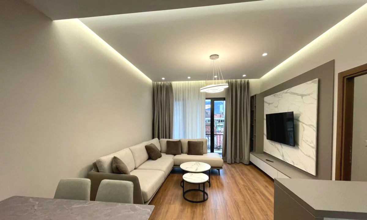 Shtepi me qera Apartament ne Tirane, 2+1, Mobilimi E mobiluar, Pagesa 850  Euro.