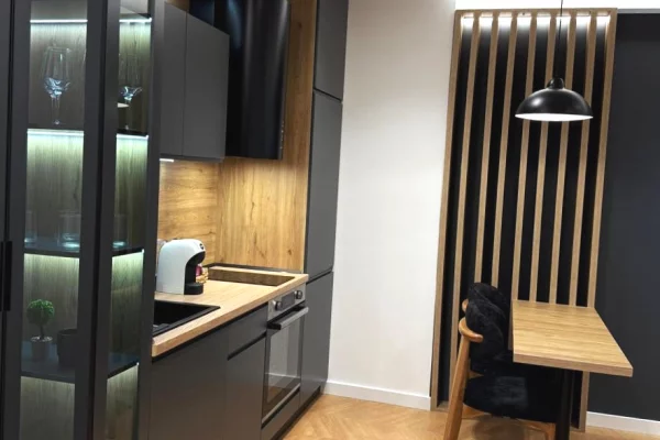 Shtepi me qera Apartament ne Tirane, 1+1, Mobilimi E mobiluar, Pagesa 900  Euro.