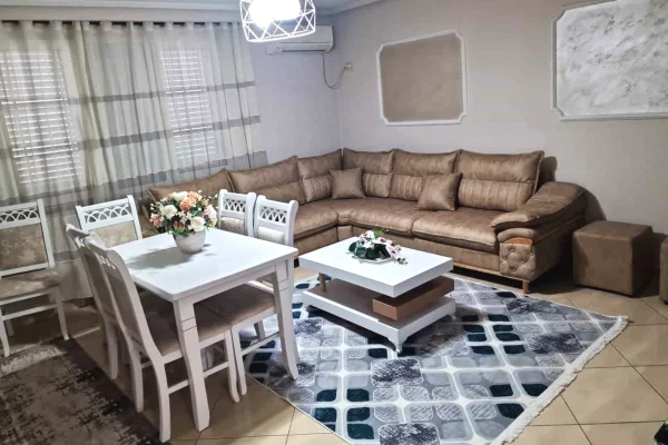 Apartament Me Qera 2+1 Tek Zogu i Zi (ID B221399) Tirane