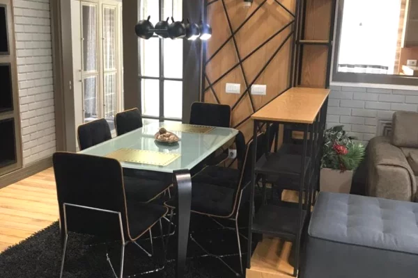 Shtepi me qera Apartament ne Tirane, 2+1, Mobilimi E mobiluar, Pagesa 1,950  Euro.