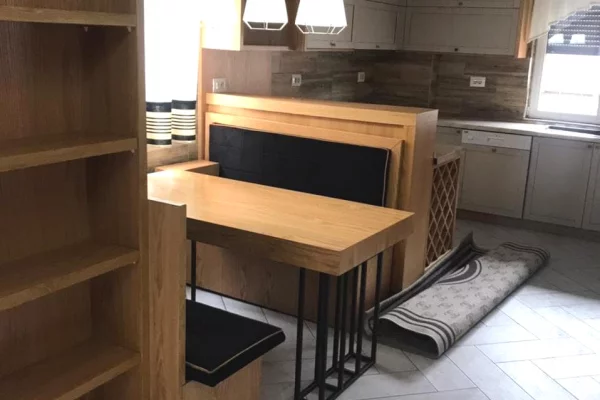 Shtepi me qera Apartament ne Tirane, 2+1, Mobilimi E mobiluar, Pagesa 1,950  Euro.