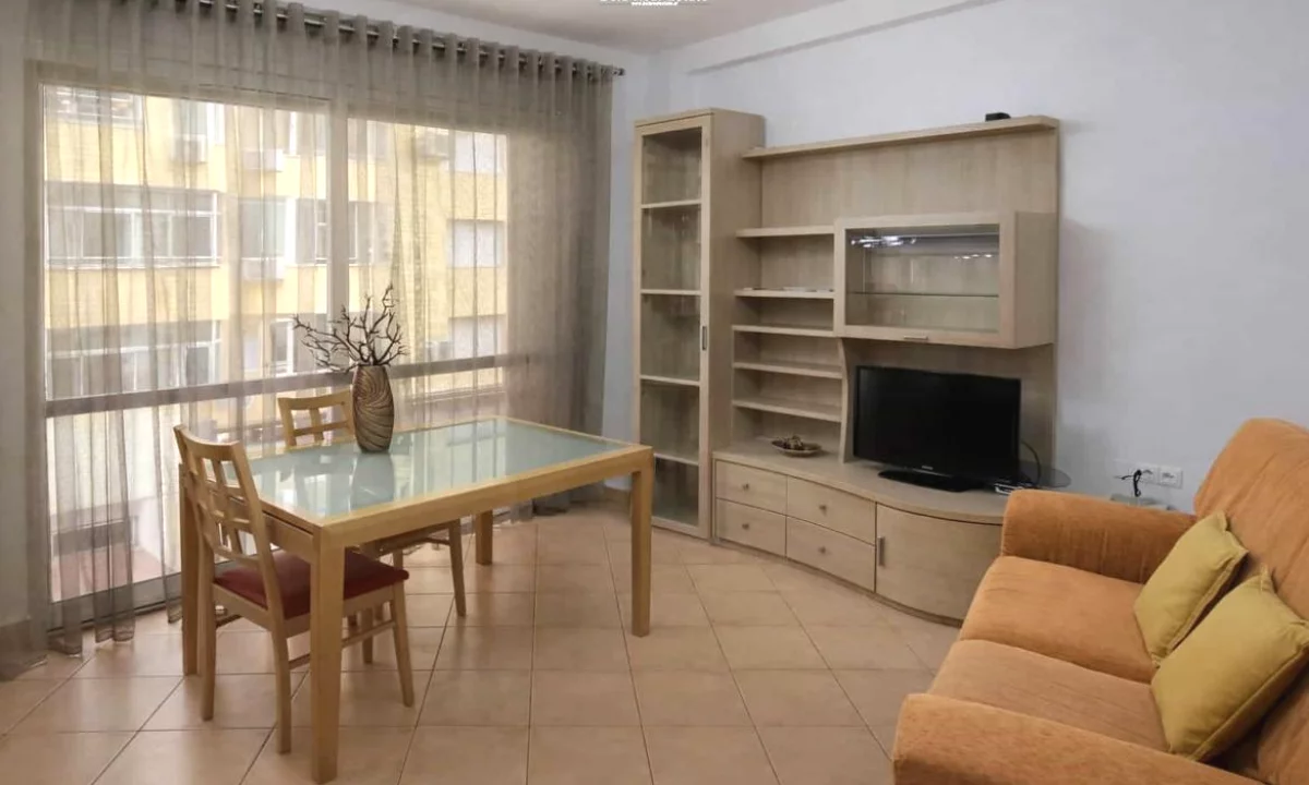 Shtepi me qera Apartament ne Tirane, 2+1, Mobilimi E mobiluar, Pagesa 65,000  Leke.