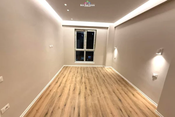 Ambient biznesi me qera 3+1 ne Tirane - 900 Euro