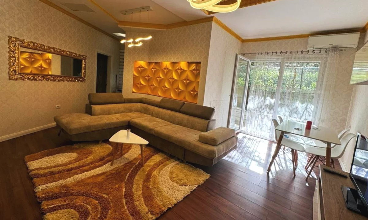 Shtepi me qera Apartament ne Tirane, 2+1, Mobilimi E mobiluar, Pagesa 75,000  Leke.