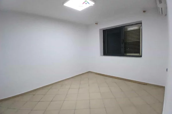 Zyre Me Qera Tek Rruga e Durresit ( ID BZ2817) Tirane