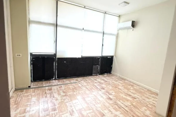 Ambient biznesi me qera 3+1 ne Tirane - 3,140 Euro