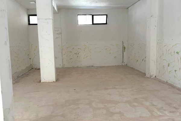Business Property for Rent 3+1 in Tirana - 75,000 Leke