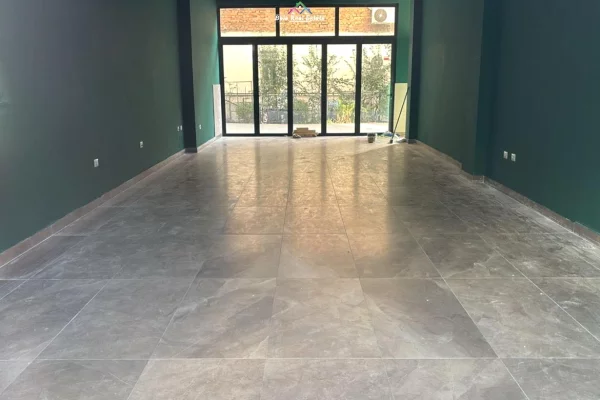 Business Property for Rent 1+1 in Tirana - 90,000 Leke