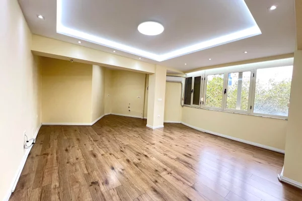 Business Property for Rent 3+1 in Tirana - 900 Euro