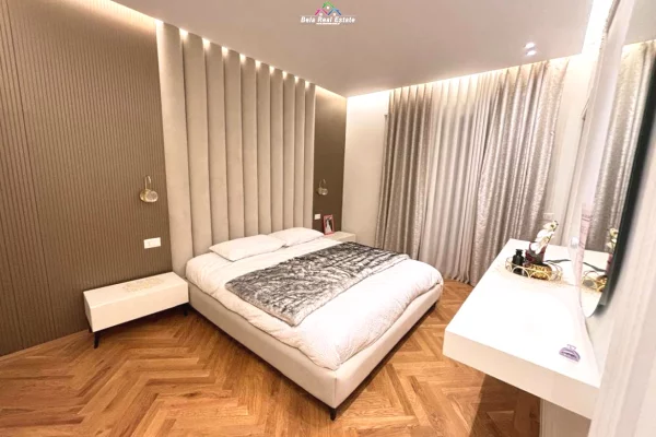 Shtepi ne shitje Apartament ne Tirane, 3+1, Mobilimi E mobiluar, Pagesa 330,000  Euro.