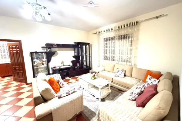 House for Rent 2+1 in Tirana - 40,000 Leke