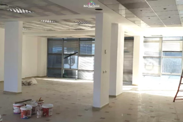 Business Property for Rent 3+1 in Tirana - 1,883 Euro