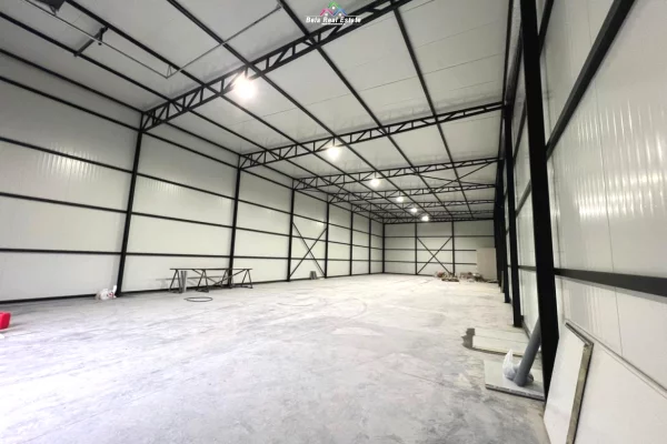 Ambient biznesi me qera 4+1 ne Tirane - 2,000 Euro