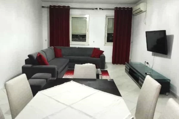 Shtepi me qera 2+1 ne Tirane - 55,000 Leke