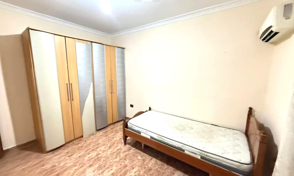 Shtepi me qera Apartament ne Tirane, 3+1, Mobilimi E mobiluar, Pagesa 520  Euro.