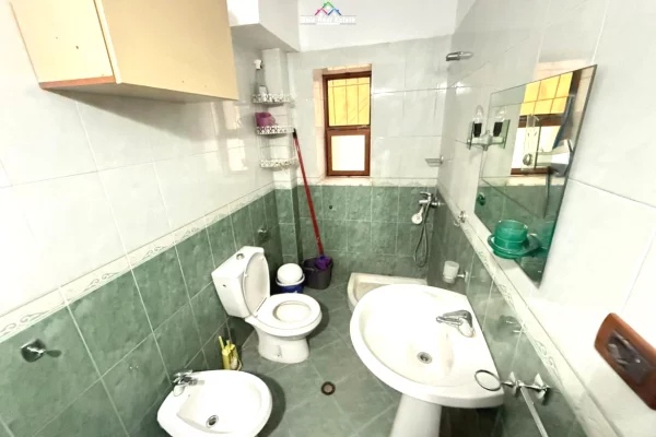 Shtepi me qera Apartament ne Tirane, 3+1, Mobilimi E mobiluar, Pagesa 520  Euro.