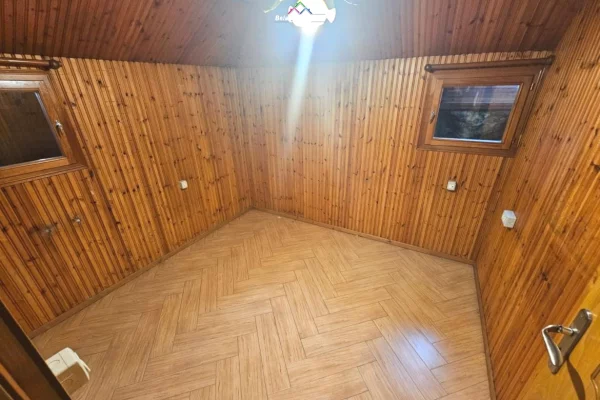 Shtepi me qera Shtepi Private ne Tirane, 7+1, Mobilimi Bosh, pa mobiluar, Pagesa 2,500  Euro.