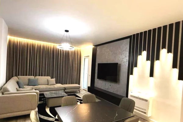 Shtepi me qera 2+1 ne Tirane - 800 Euro