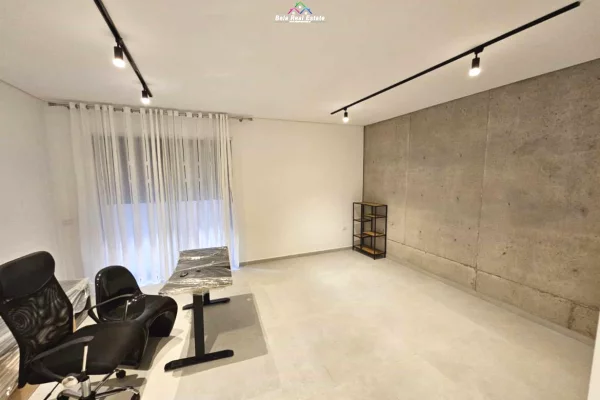 Shtepi me qera Vila Luksoze ne Tirane, 5+1, Mobilimi E mobiluar, Pagesa 3,400  Euro.