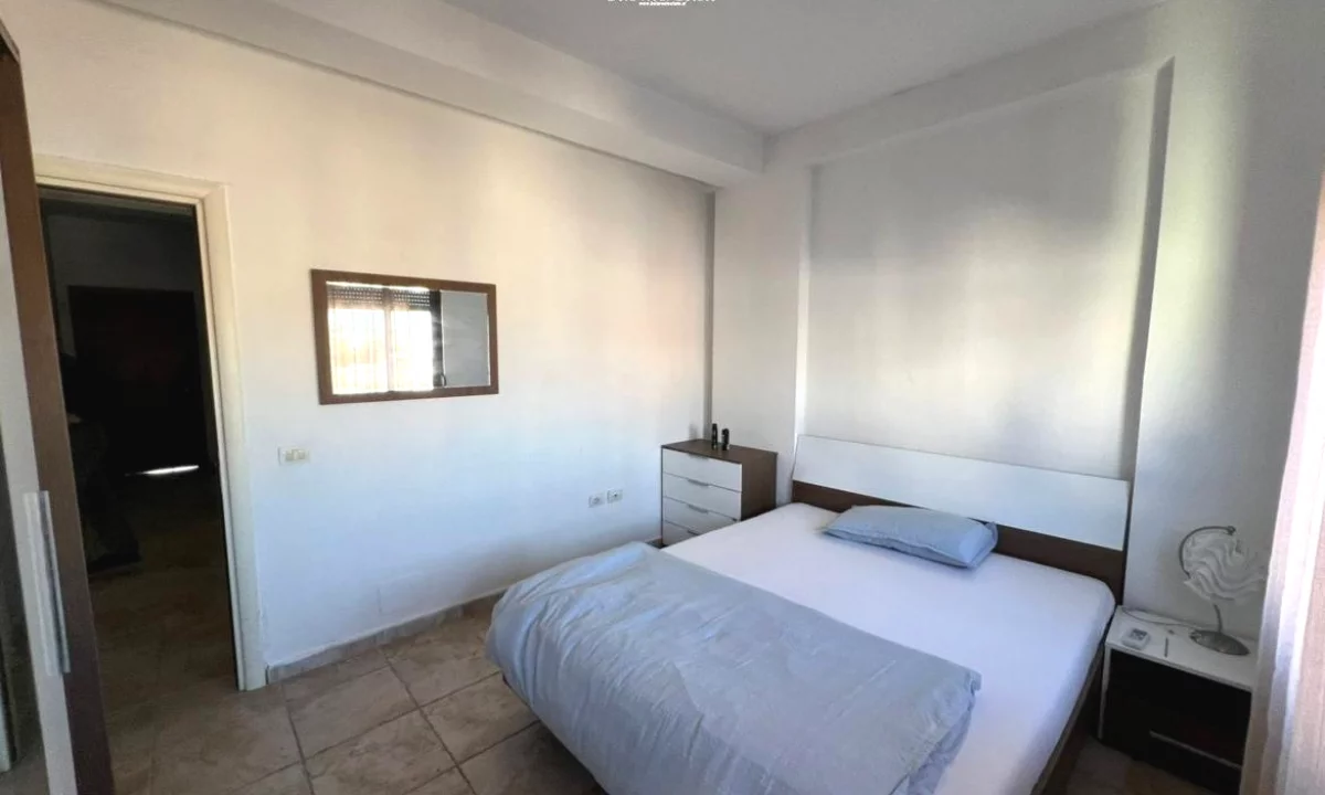 Shtepi me qera Apartament ne Tirane, 3+1, Mobilimi E mobiluar, Pagesa 730  Euro.