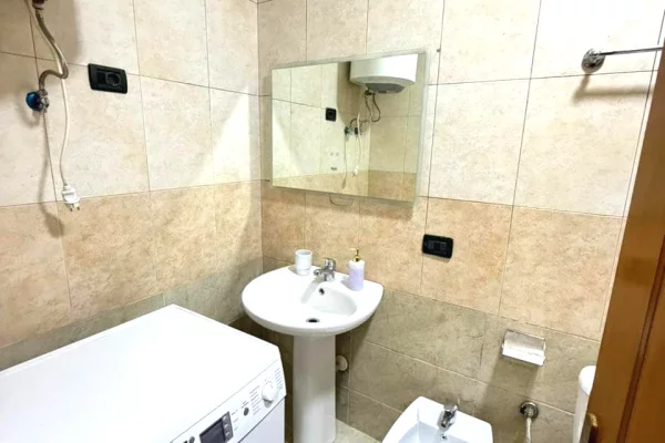 Appartamento in affitto a Tirana 2+1, Arredato