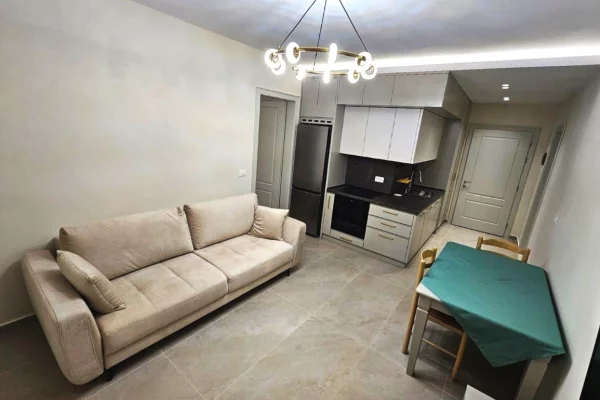 Shtepi me qera 1+1 ne Tirane - 940 Euro