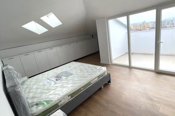 Appartamento in vendita a Tirana 2+1, Arredato