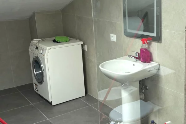 Appartamento in vendita a Tirana 2+1, Arredato