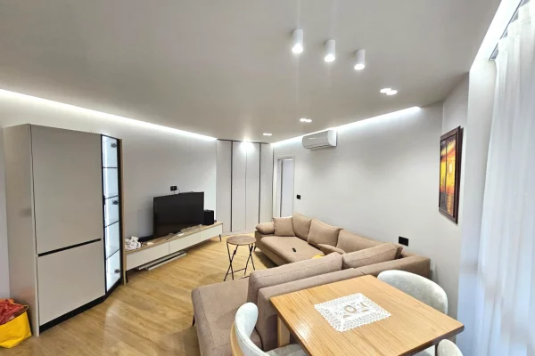 Appartamento in affitto a Tirana 1+1, Arredato